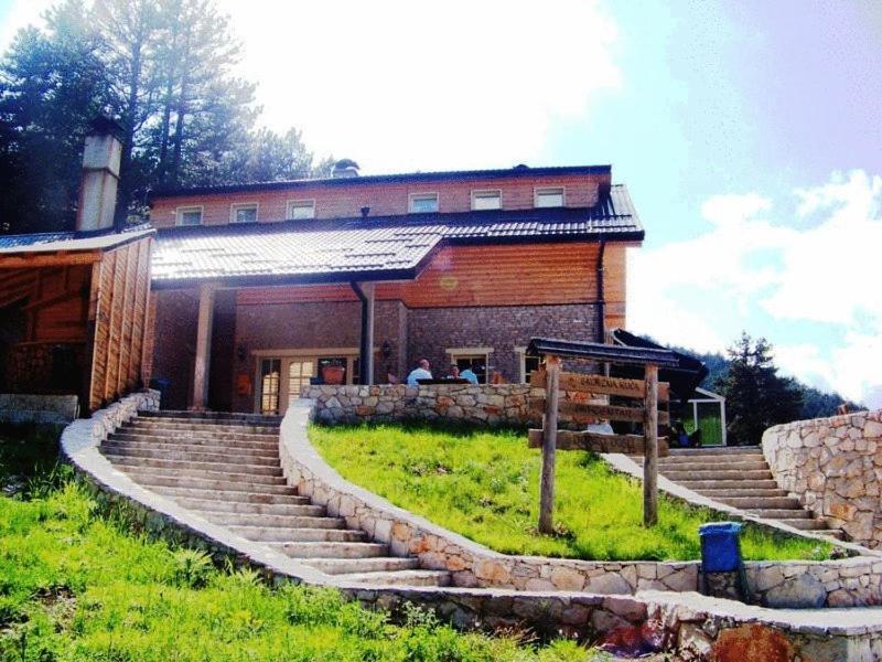 Hotel Snjezna Kuca - Nature Park Of Bosnia Herzegovina Padezina ภายนอก รูปภาพ