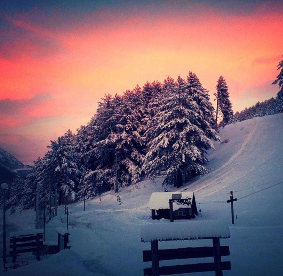 Hotel Snjezna Kuca - Nature Park Of Bosnia Herzegovina Padezina ภายนอก รูปภาพ